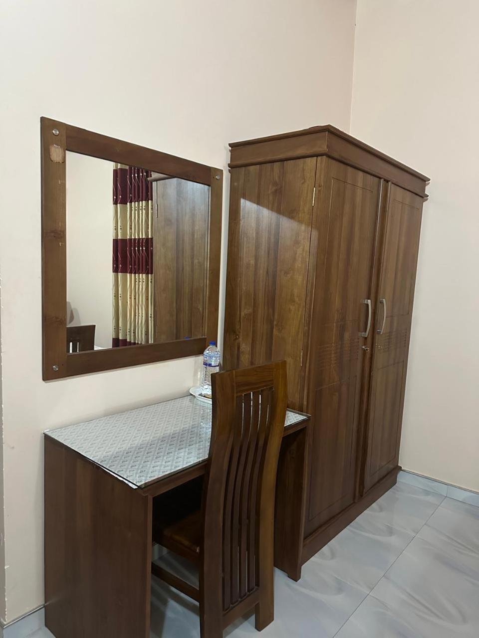 Lahiru Airport Villa Andiambalama Εξωτερικό φωτογραφία