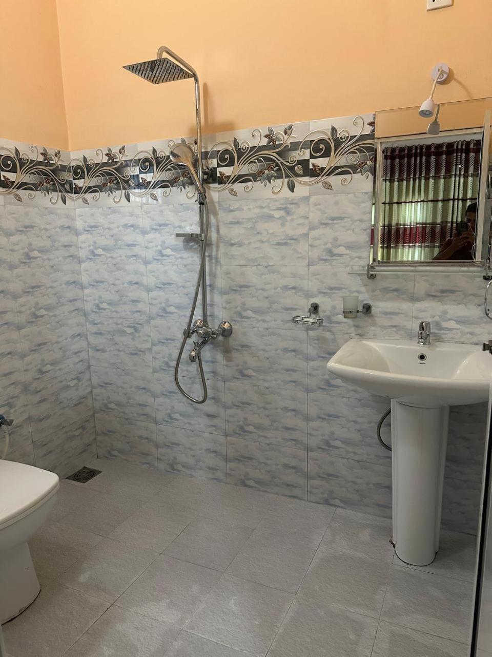 Lahiru Airport Villa Andiambalama Εξωτερικό φωτογραφία