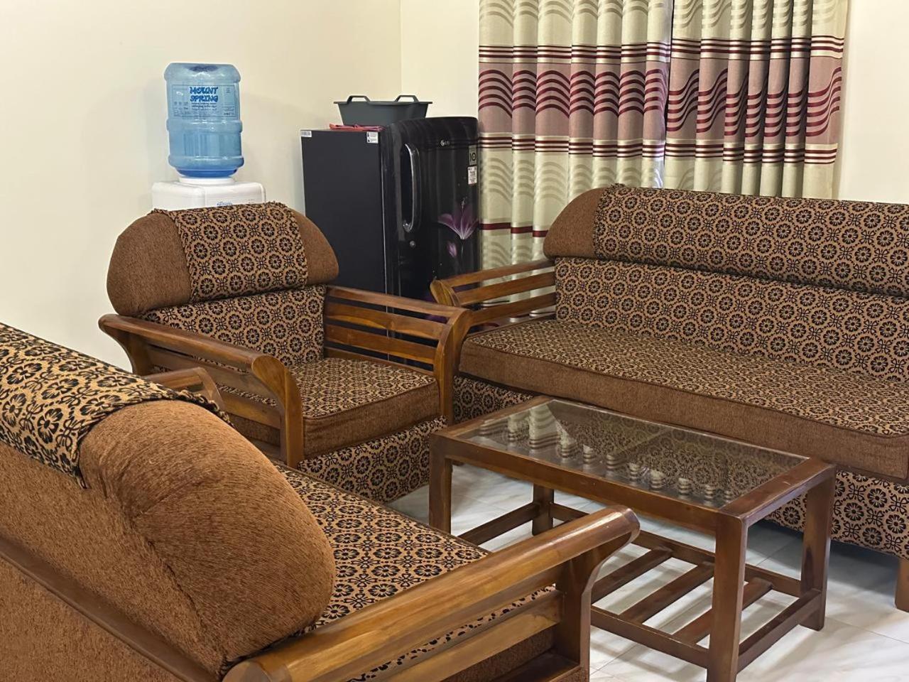 Lahiru Airport Villa Andiambalama Εξωτερικό φωτογραφία